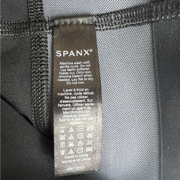SPANX Every Wear Active Gloss Pocket Leggings Black size Large - Picture 8 of 12